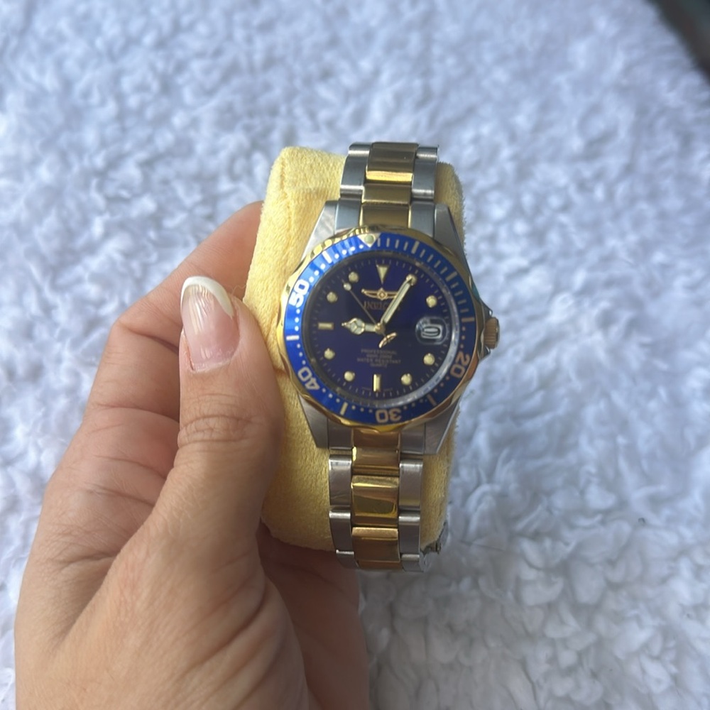 Invicta - Picture 2 of 5